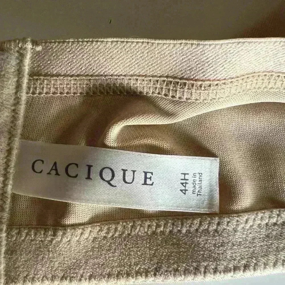 Cacique Beige 4 Hook Underwire Lightly Padded Ful… - image 5